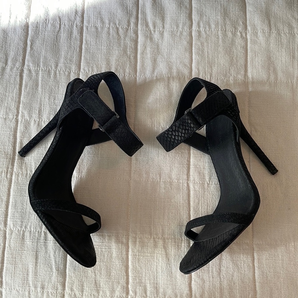 Pure Navy brand black snake skin material stilettos